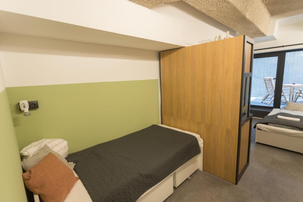 Peaceful Basement Apartment With Terrace & Free Gym Boedapest Buitenkant foto