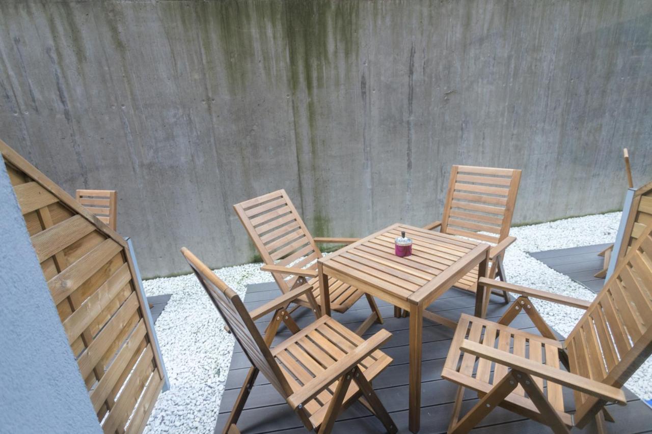 Peaceful Basement Apartment With Terrace & Free Gym Boedapest Buitenkant foto